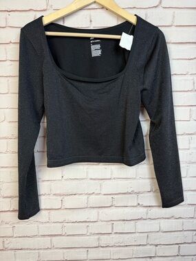 all in motion Black Sparkle Long-Sleeve Scoop Neck Crop Top